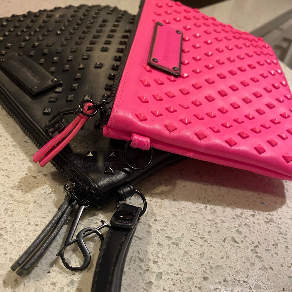 Victoria’s Secret matching clutch set